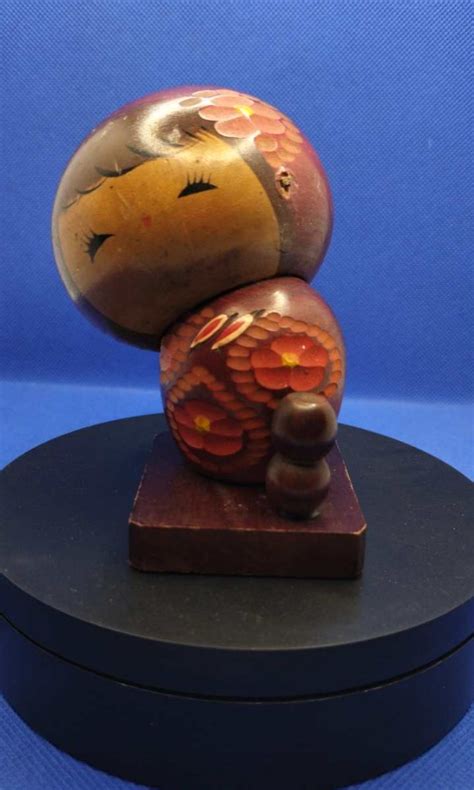 Japanese Kokeshi Dolls Vintage S Antik Pajangan Di Carousell