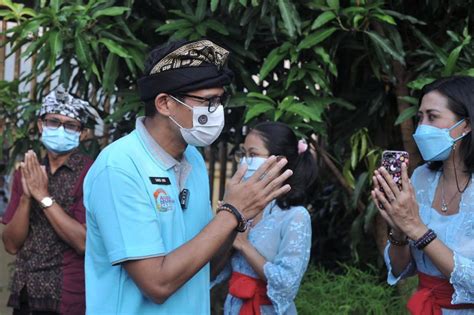 Kunjungi Desa Mas Ubud Sandiaga Uno Desa Wisata Simbol Kebangkitan