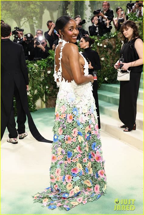 Ayo Edebiri Goes Pretty In Florals For Met Gala Debut Photo 5037488