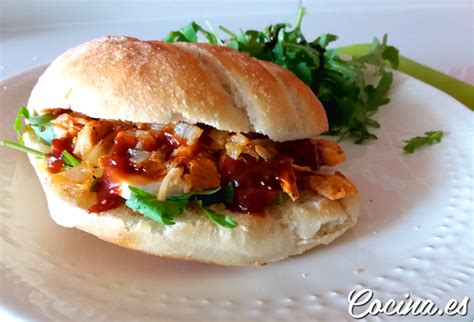 Bocadillo De Pollo Desmenuzado Delicioso