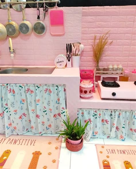 Bukti Mewah Tak Perlu Mahal 9 Potret Dapur Pink Simpel Ini Visualnya