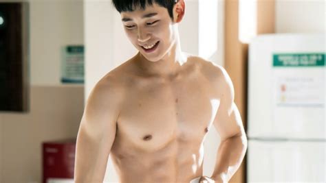 Top 13 Male Korean Actors With The Best Abs Trends In Depth K Pop