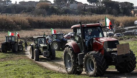 Protesta Degli Agricoltori Coi Trattori Arriva A Sanremo 2024 Di