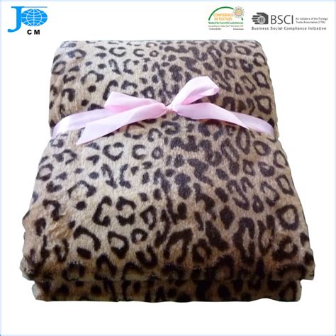 100 Polyester Super Soft Leopard Printed Design Flannel Fleece Blanket