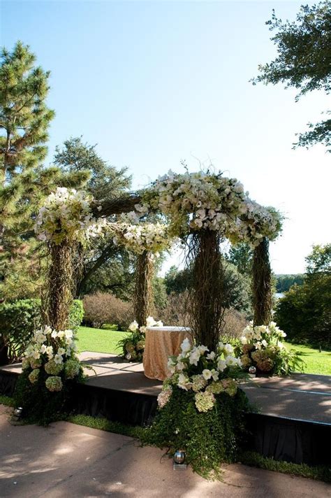 Make Your Jewish Ceremony Stand Out With One Of These Beautiful