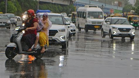 Heavy Early Morning Rain In Delhi Ncr Leads To Waterlogging In Gurugram