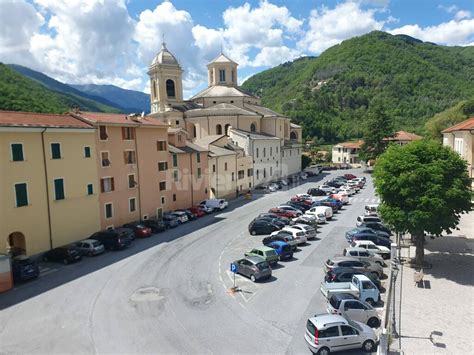 Pieve Di Teco Vietato Giocare A Pallone In Piazza Borelli Possibili