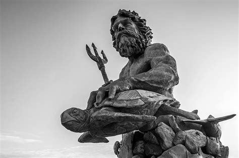 King Neptune Iconic King Neptune Statue Keeps Guard Over N Flickr