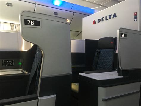 Boeing 767 400 Delta Seating Plan | Brokeasshome.com