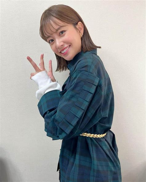 中川絵美里さんのインスタグラム写真 中川絵美里instagram「📺 明日1600〜フジテレビ系で放送の 「jリーグ大好き芸人集結