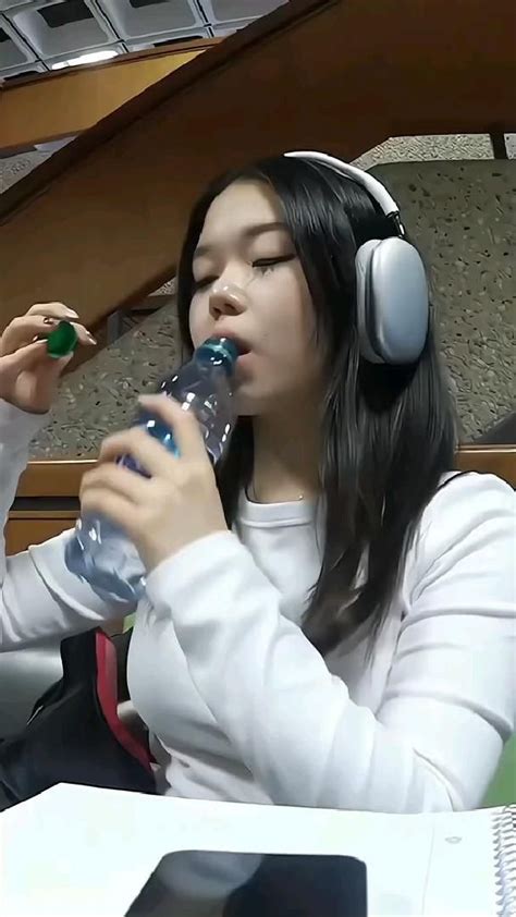 Daisy Eating Fancam