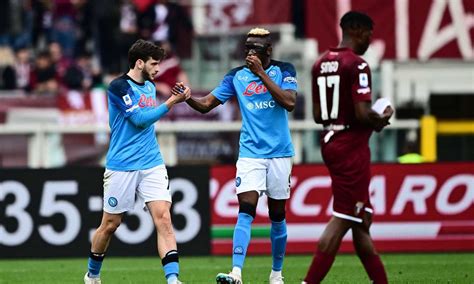 Napoli Senza Limiti Devastante 4 0 Al Torino E 19 Sulla Seconda Serie