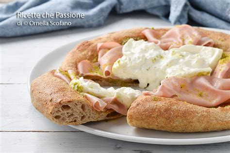 Pizza Integrale Con Mortadella Burrata E Pistacchi Ricette Che