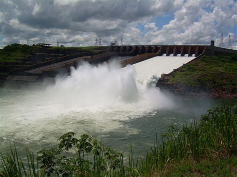 ITAIPU BINACIONAL Represa de Itaipú