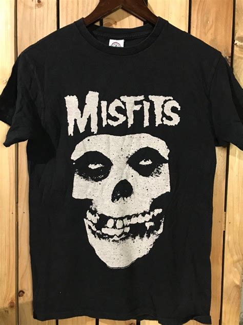 Misfits Fiend Skull T Shirt Men S Fashion Tops And Sets Tshirts And Polo Shirts On Carousell