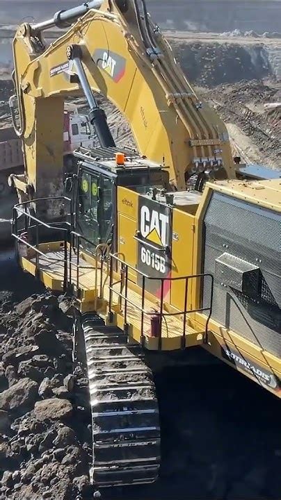 Huge Cat 6015b Excavator Loading Trucks Shorts Youtube