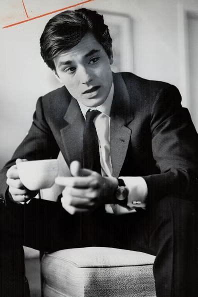 Alain Delon Era M S Cool Que T Y Estas Im Genes Lo Demuestran In