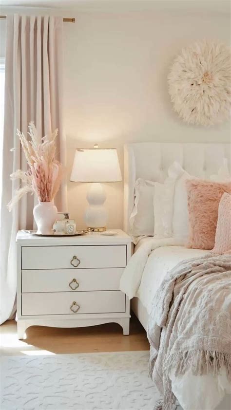 Soft pink and white bedroom ideas 💡 🎀 | Bedroom makeover, Bedroom ...