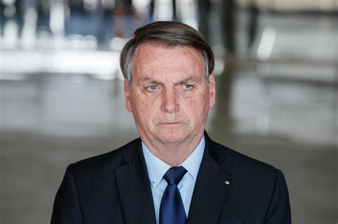 Desembargadora derruba decisão que obrigava Bolsonaro a usar máscaras