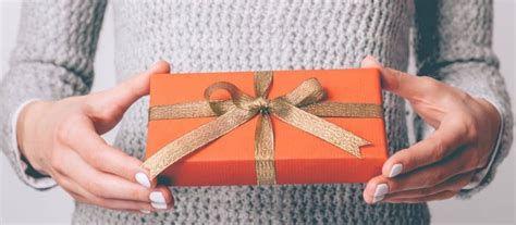 32 Thoughtful Gifts For Remote Employees | Vegancuts