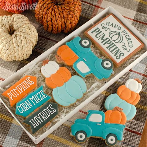 How To Make Fall Pumpkin Truck Cookies Thanksgiving Cookies Decorated