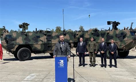 Polska Armia Dostanie Lekkie Opancerzone Transportery Rozpoznawcze