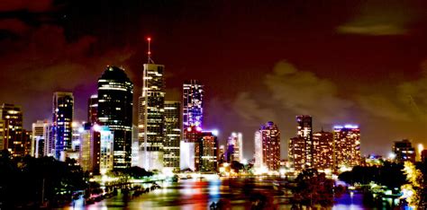 Brisbane city by night by felow02 on DeviantArt