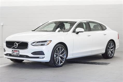 New 2018 Volvo S90 Momentum 4dr Car 1v8023 Ken Garff Automotive Group