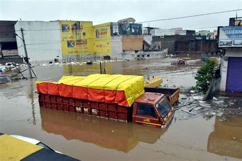 Hyderabad Rains Toll Goes Up To 17 Three Dead In Other Parts Of Telangana