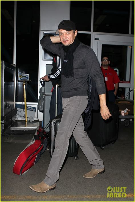 Jeremy Renner: 'SNL' Hosting Gig Brings in Solid Ratings!: Photo 2760744 | Jeremy Renner Photos ...