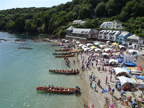 Cawsand Beach, Cornwall, England :: British Beaches