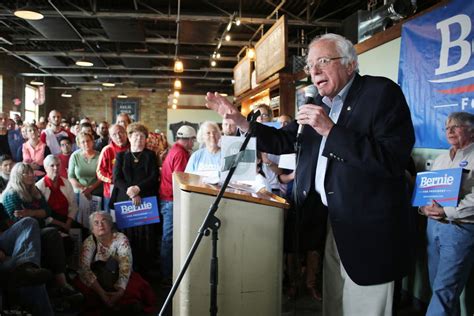 Challenging Hillary Clinton Bernie Sanders Gains Momentum In Iowa