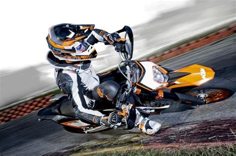 MyKTM It KTM Forum Italia Leggi Argomento KTM 690 SMC R 2012