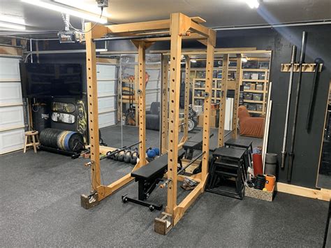 8 Best Small Garage Gym Ideas and Tips – FitDominium