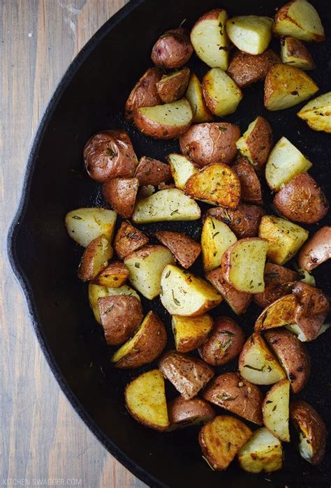 Roasted Red Potatoes with Garlic and Rosemary Recipe | Kitchen Swagger