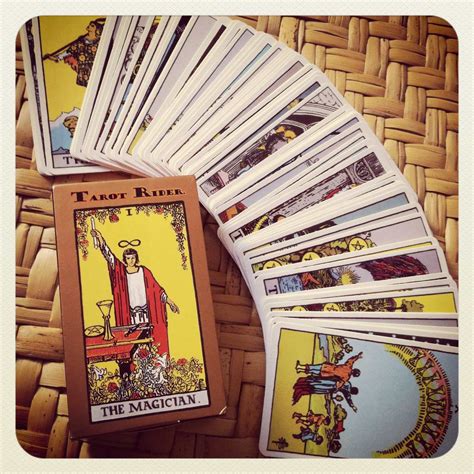 Misterios Del Tarot Elegir Una Buena Baraja De Tarot