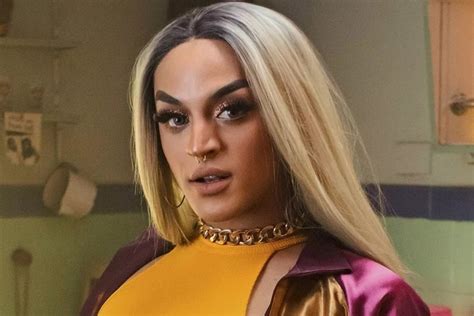 Pabllo Vittar Concorre A Título De Mulher Mais Sexy Do Ano