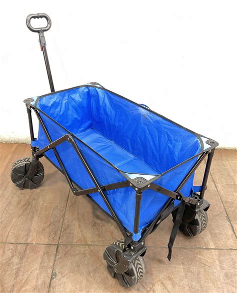 Lot Ozark Trail All Terrain Folding Pull Wagon