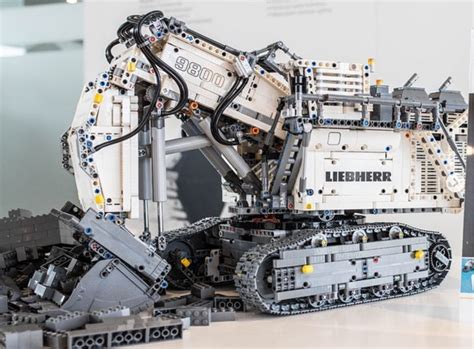 42100 Liebherr R9800 Excavator : r/legotechnic