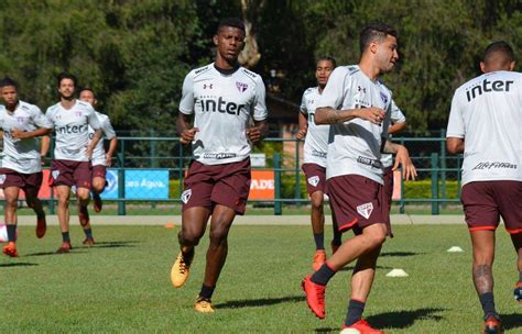 São Paulo Faz Treino Técnico E Físico Em Segundo Dia De Pré Temporada