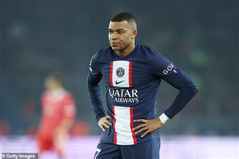 Kylian Mbappe Tells Psg He Won T Leave The Club Under Any Circumstances As The Toxic Feud