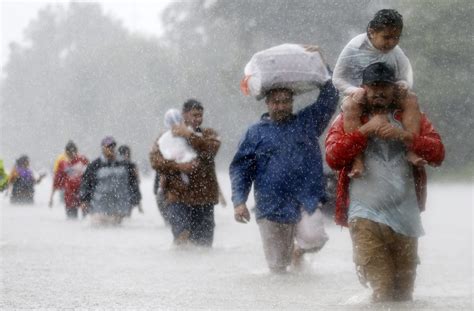 Harvey Hits Texas Louisiana With Record Rain Map Floods Response