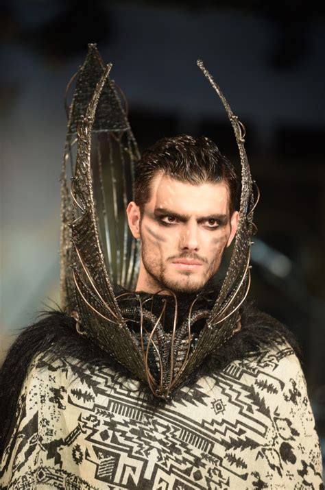 Pokaz Mody Inspirowany Filmem Mad Max Mrocznie I Odważnie Hit Czy Kit