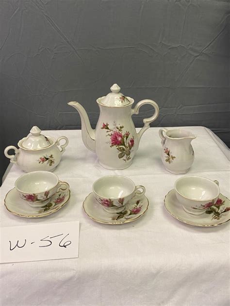 Flower Tea Set for 3 | EstateSales.org