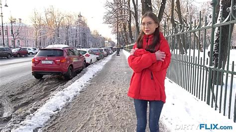 Nerdy Chick In Glasses Lexy Gold Enjoys Her First Anal Quest