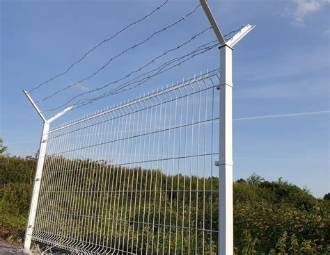 Galvanized V Mesh Panel D White Barbed Wire Lewandowski Fence