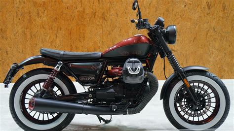 Moto Guzzi Bobber V9 2018