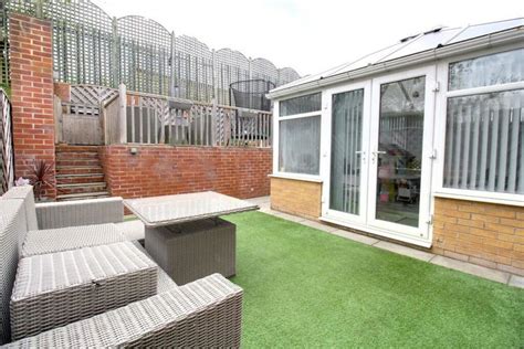 Sheffield Houses: 'Perfect' Chapeltown family home with three bedrooms ...