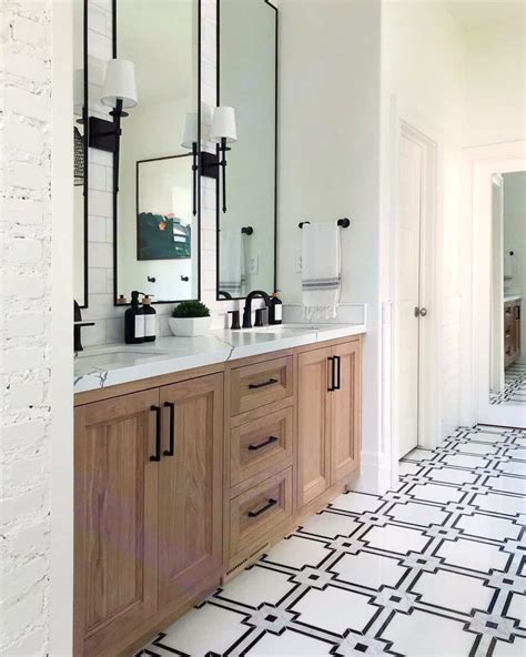 Marble Flooring in Bathroom - Soul & Lane