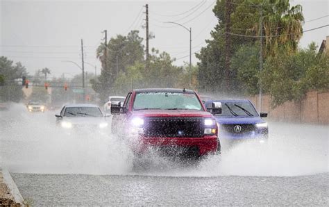 Weather service: Rain in Las Vegas brings flash flood warning | AllSides